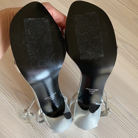 Metallic Glitter Heels - Picture 4 of 6